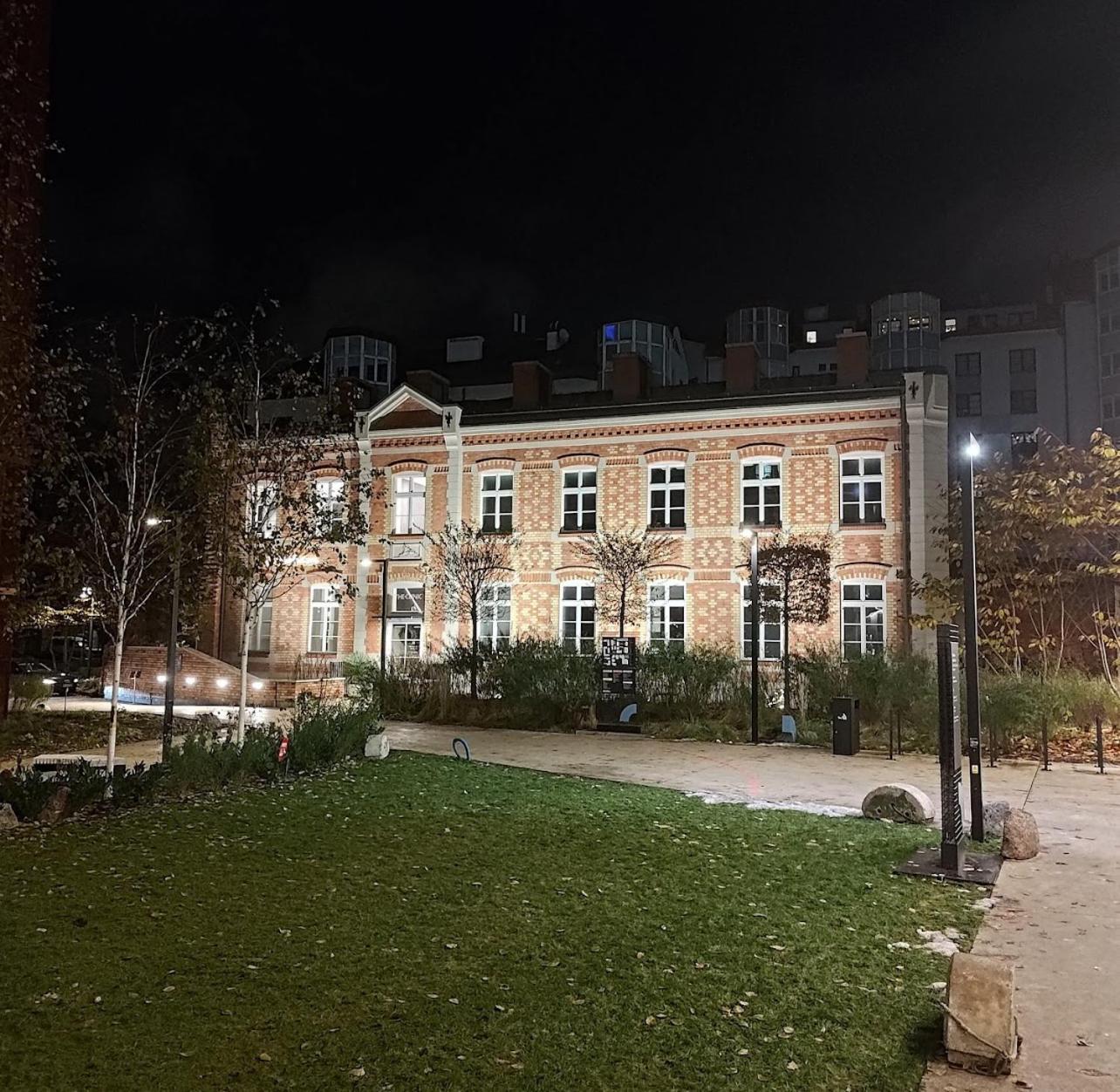 Apartment In The Center - Browary Warszawskie Варшава Екстер'єр фото